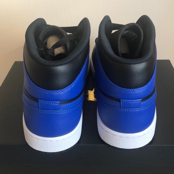 NIKE AIR JORDAN 1 MID SNEAKERS - Picture 5 of 9